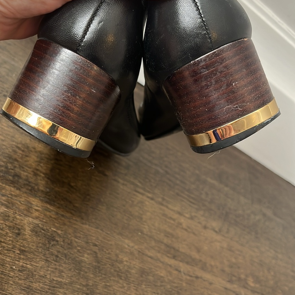 Tory Burch Black Heels with Gold Logo - Picture 12 of 12